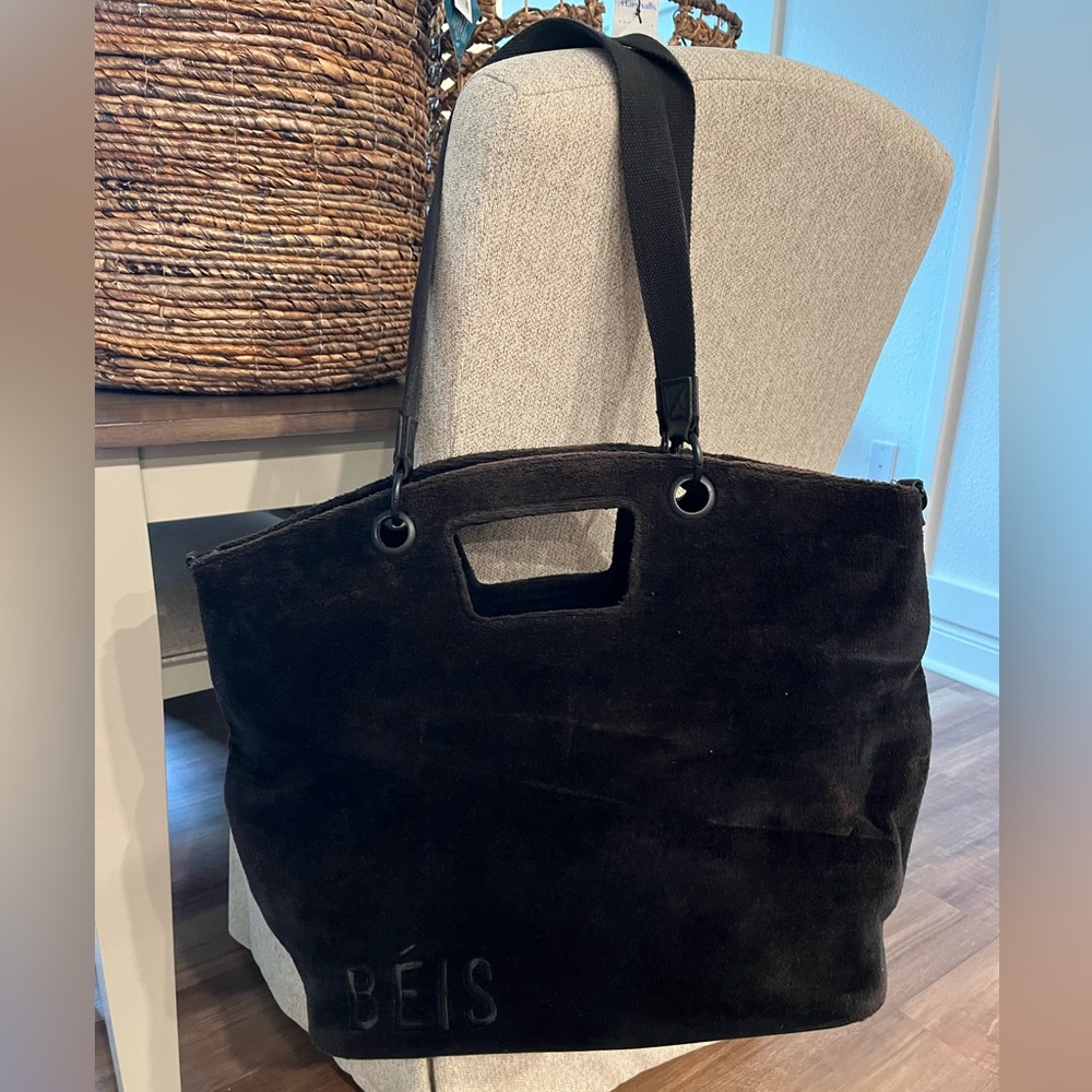 BEIS terrycloth travel tote with train sleeve